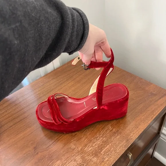 Prada SS 1997 Red Velvet Platforms - Picture 7 of 8